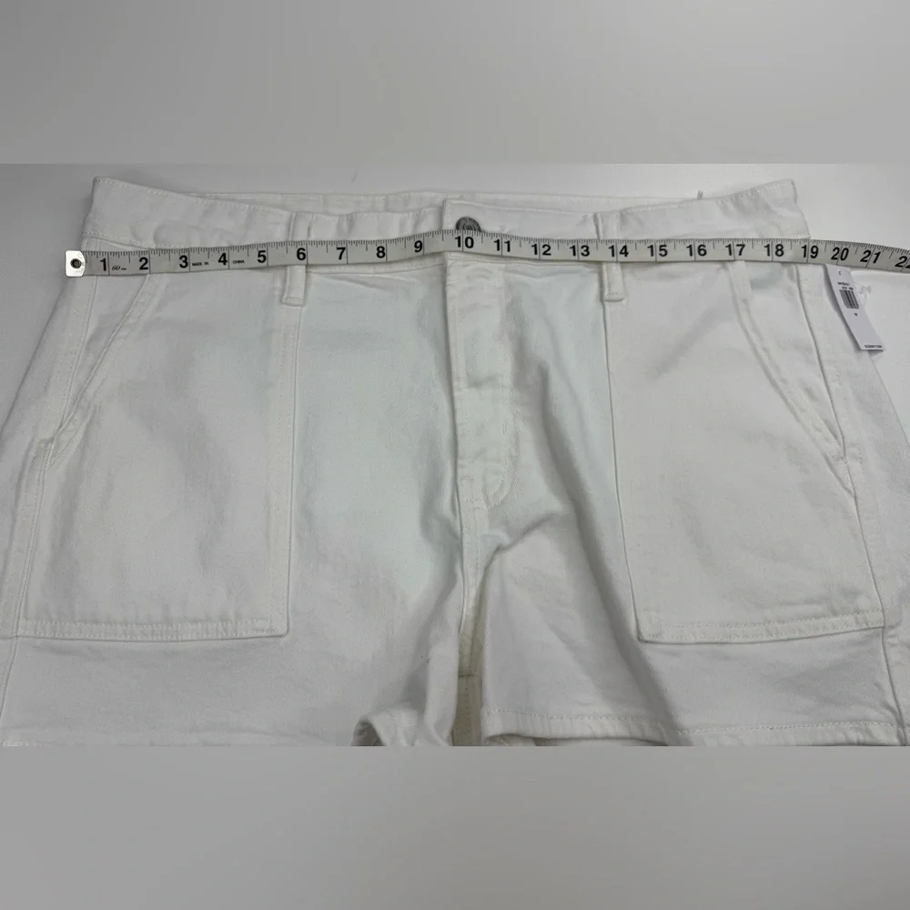 NWT Old Navy High Rise Secret Smooth Pockets Utility Shorts Womens Size 16